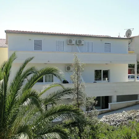 Apartamento Miro 4 *