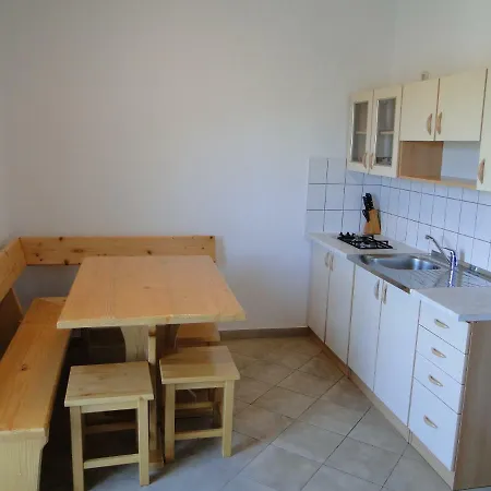Miro 4 * Rogoznica (Sibenik-Knin)